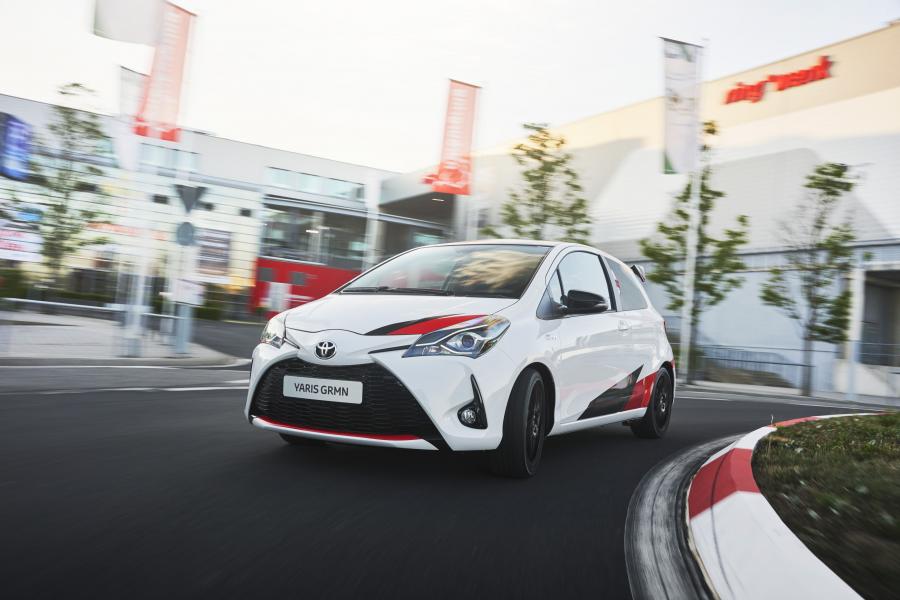  Toyota Yaris GRMN 2017 года  (фото 13 из 51)